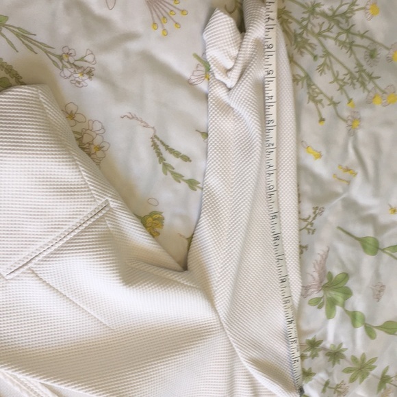 Amanda& Chelsea white blazer - Picture 6 of 7